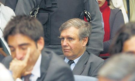 En un hecho sin precedentes en la democracia, cinco diputados de La Libertad Avanza fueron en comitiva hasta el penal de Ezeiza para reunirse con los represores de la última dictadura militar. En un hecho sin precedentes en la democracia, cinco diputados de La Libertad Avanza fueron en comitiva hasta el penal de Ezeiza para reunirse con los represores de la última dictadura militar.