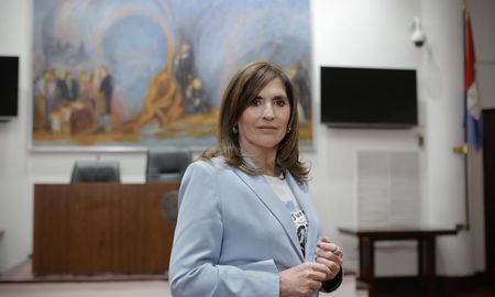 Chuchi Molina, presidenta del Concejo Municipal de Santa Fe y vicepresidenta de la mesa provincial de la UCR se refirió a las modificaciones que hizo el gobierno nacional al contrato de concesión de la Hidrovía Paraná – Paraguay. Chuchi Molina, presidenta del Concejo Municipal de Santa Fe y vicepresidenta de la mesa provincial de la UCR se refirió a las modificaciones que hizo el gobierno nacional al contrato de concesión de la Hidrovía Paraná – Paraguay.