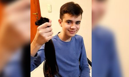 A los 13 años, Santiago decidió dejarse crecer el pelo para ayudar a paciente con cáncer. A los 13 años, Santiago decidió dejarse crecer el pelo para ayudar a paciente con cáncer.