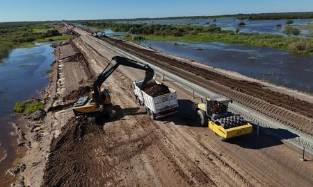 Provincia avanza con obras para proteger y repavimentar el puente sobre el Río Salado en la Ruta 39. Provincia avanza con obras para proteger y repavimentar el puente sobre el Río Salado en la Ruta 39.