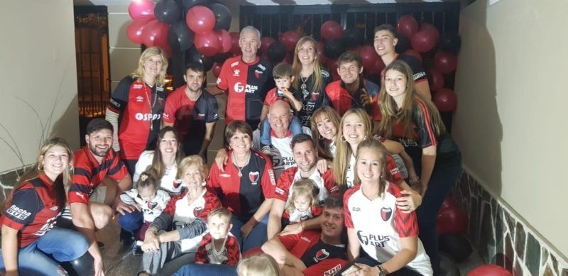 Los Ghiano: la familia que tiene como tradición escribir la historia grande de Colón