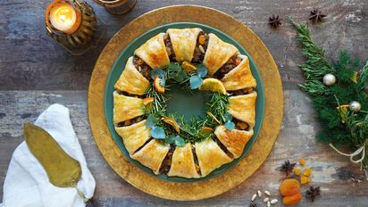 Cómo hacer una corona de hojaldre salada para Navidad: una receta económica y sencilla