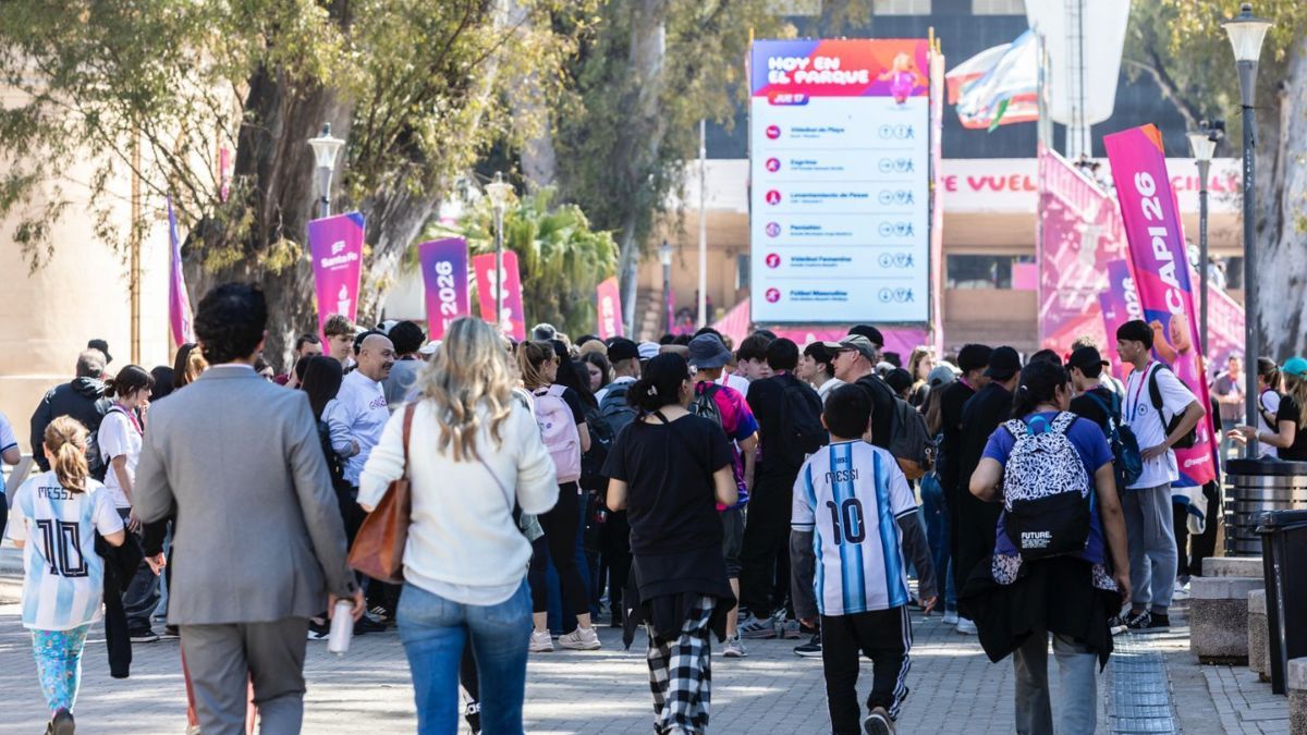 Este sábado, Rosario reunió a más de 200.000 personas, mientras que los Fan Fest de Santa Fe y Rafaela sumaron otros miles con música y espectáculos con la Fiesta Bresh y Cacho Deicas.