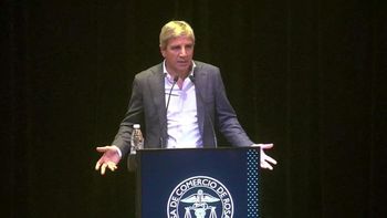 Nación traspasará la ruta A012 a Santa Fe: lo anunció Luis Caputo en una visita a Rosario