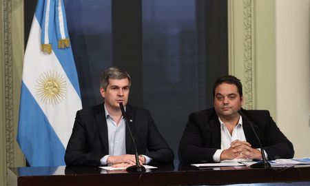 blanqueo laboral: el gobierno espera que se formalicen 300.000 trabajadores blanqueo laboral: el gobierno espera que se formalicen 300.000 trabajadores