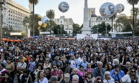 Marcha por el Día de la Memoria: una multitud enPlaza de Mayo Marcha por el Día de la Memoria: una multitud enPlaza de Mayo