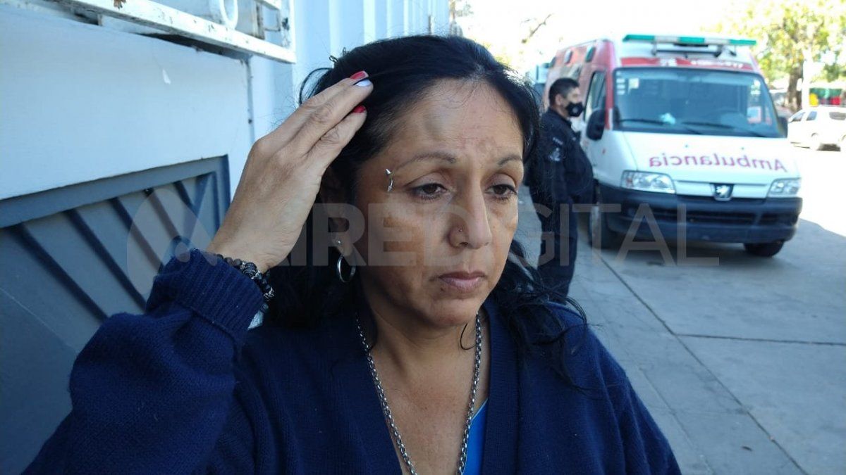 Producto de los golpes y las patadas que sufri&oacute;, la mujer qued&oacute; con moretones en su frente.