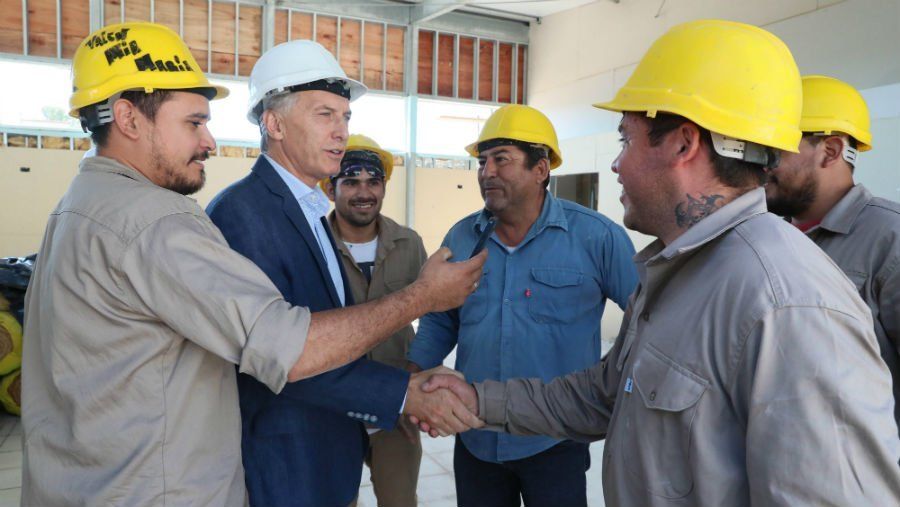 Macri visitó la obra de un jardín de infantes en Santiago del Estero