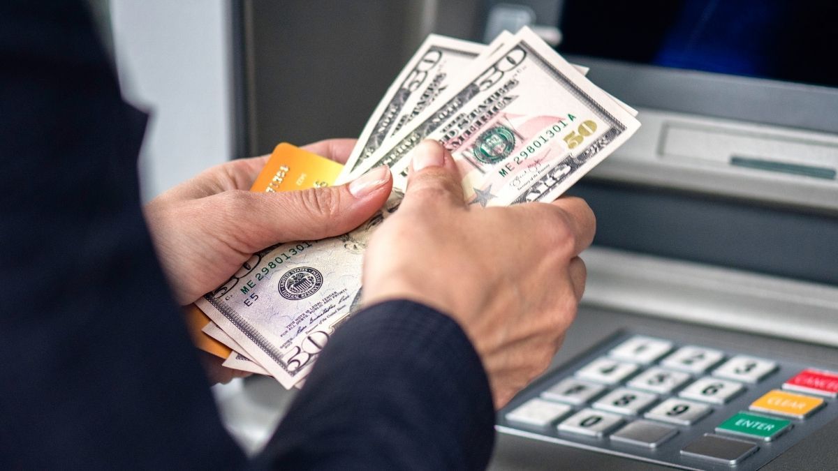 Sueldos     en dólares: así funcionarán las nuevas cuentas sueldo que habilitó el     Banco Central.
