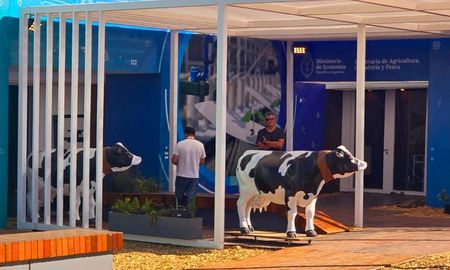 En la segunda jornada de Expoagro 2025 se realizó el conversatorio “De regreso a la FIL, ¿por qué es importante la participación de Argentina?”. En la segunda jornada de Expoagro 2025 se realizó el conversatorio “De regreso a la FIL, ¿por qué es importante la participación de Argentina?”.