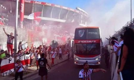 Los hinchas de River y Belgrano se preparan para la fiesta en el estdio Mario Alberto Kempes por la final del Apertura. Los hinchas de River y Belgrano se preparan para la fiesta en el estdio Mario Alberto Kempes por la final del Apertura.