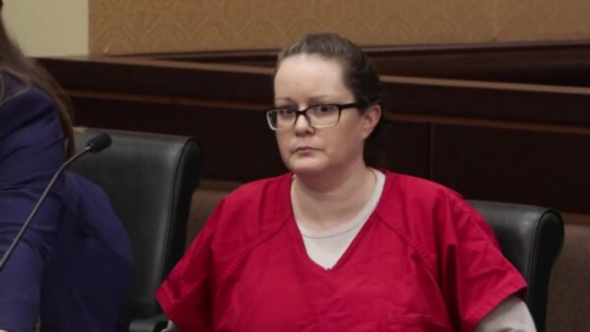 Katie Austin Lee, una mujer de 40 años Katie Austin Lee, una mujer de 40 años