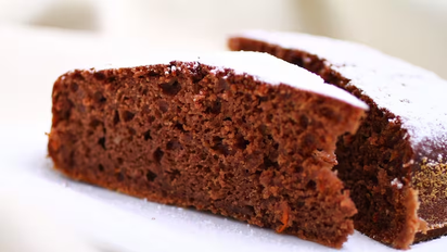 Cómo hacer bizcochuelo de chocolate: la receta rica y rápida con pocos ingredientes