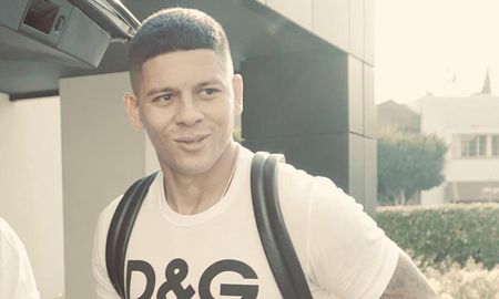 Marcos Rojo entrenó en el predio que Boca tiene en Ezeiza, este lunes se hace la revisión médica y luego firma su contrato con la institución xeneize. Marcos Rojo entrenó en el predio que Boca tiene en Ezeiza, este lunes se hace la revisión médica y luego firma su contrato con la institución xeneize.