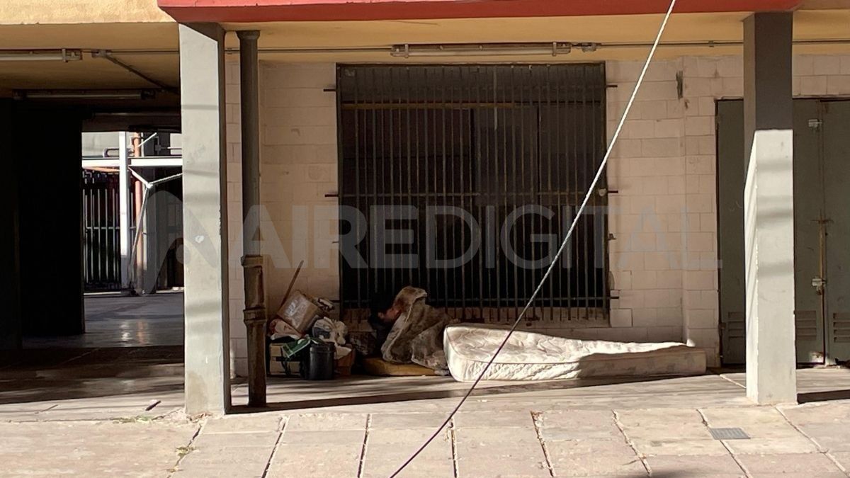Barrio Las Flores II: reclaman por la gente que vive en las galerías de la torre 6. Barrio Las Flores II: reclaman por la gente que vive en las galerías de la torre 6.