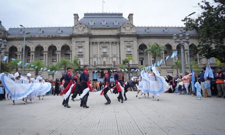 La Provincia de Santa Fe celebra los 216 años de la Revolución de Mayo con actividades para toda la familia La Provincia de Santa Fe celebra los 216 años de la Revolución de Mayo con actividades para toda la familia