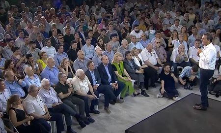 El ministro de Economía de la Nación y candidato a presidente por Unión por la Patria (UxP), Sergio Massa, estuvo este martes por la tarde en la ciudad de Sauce Viejo. El ministro de Economía de la Nación y candidato a presidente por Unión por la Patria (UxP), Sergio Massa, estuvo este martes por la tarde en la ciudad de Sauce Viejo.