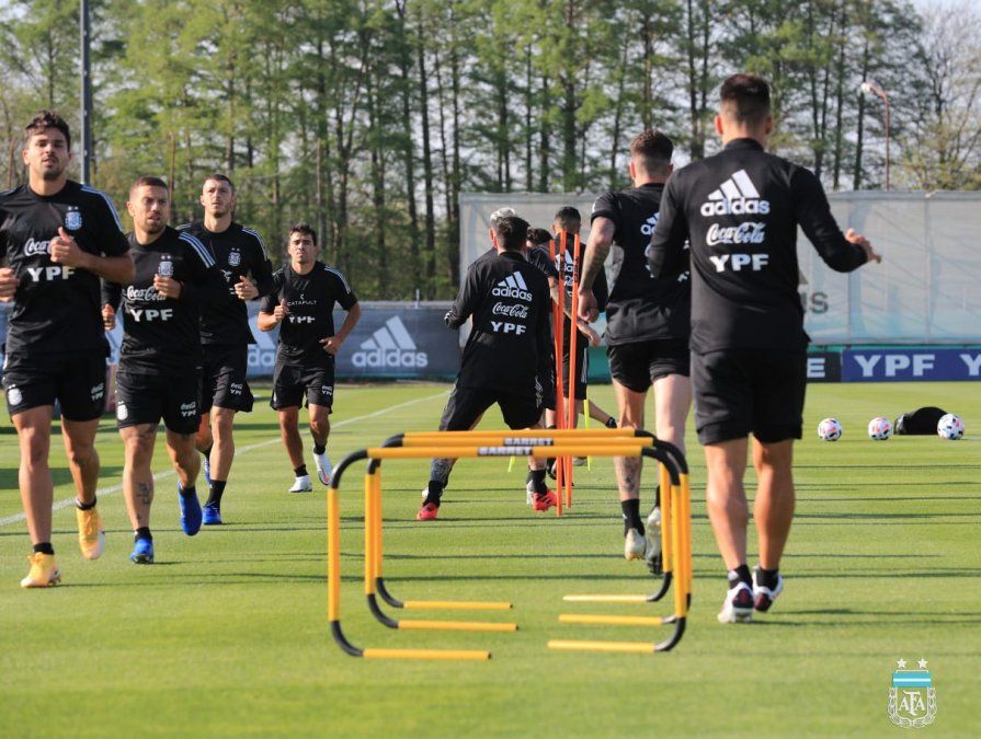 Scaloni mantiene una sola duda para el duelo de la selección argentina ante Ecuador