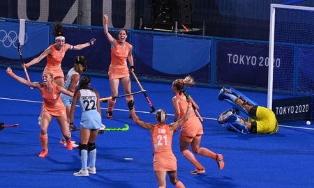 Las Leonas perdieron 3-1 ante Países Bajos y se quedaron con la medalla de plata en los Juegos Olímpicos de Tokio. Las Leonas perdieron 3-1 ante Países Bajos y se quedaron con la medalla de plata en los Juegos Olímpicos de Tokio.