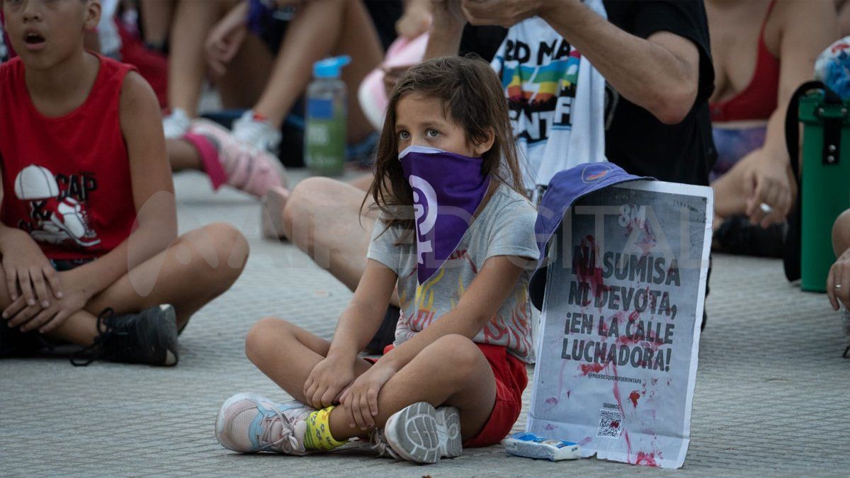 Las niñeces también dijeron presente en la movilización por el 8M.