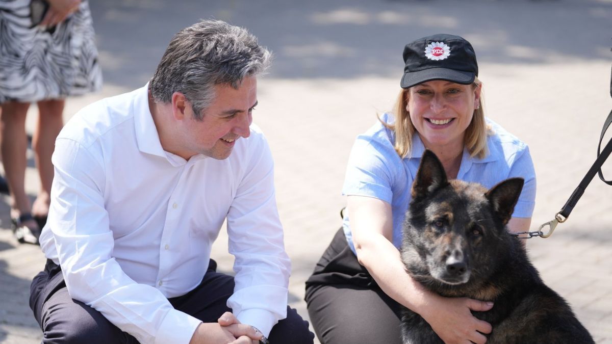 La ceremonia se realizó en la sede de la Policía de Investigaciones en Rosario.