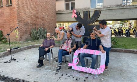 Rapada a lo Valente la propuesta de la UTN en Santa Fe para prevenir el cáncer de mama durante el mes rosa. Rapada a lo Valente la propuesta de la UTN en Santa Fe para prevenir el cáncer de mama durante el mes rosa.
