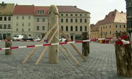 Inauguraron una estatua fálica para darle ánimo a la gente de un pueblo alemán Inauguraron una estatua fálica para darle ánimo a la gente de un pueblo alemán