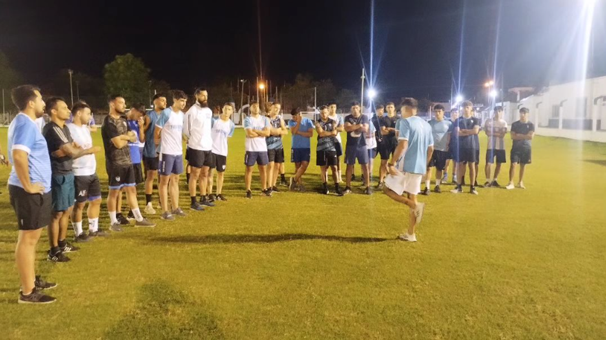 César Pereyra presente en los entrenamientos de San Lorenzo. César Pereyra presente en los entrenamientos de San Lorenzo.