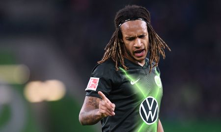Kevin Mbabu, jugador del Wolfsburgo que dio positivo de coronavirus y podría perderse el duelo ante Shaktar Donest por Europa League. Kevin Mbabu, jugador del Wolfsburgo que dio positivo de coronavirus y podría perderse el duelo ante Shaktar Donest por Europa League.