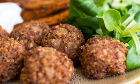 Albóndigas de soja texturizada: la receta simple y económica para hacer en casa Albóndigas de soja texturizada: la receta simple y económica para hacer en casa