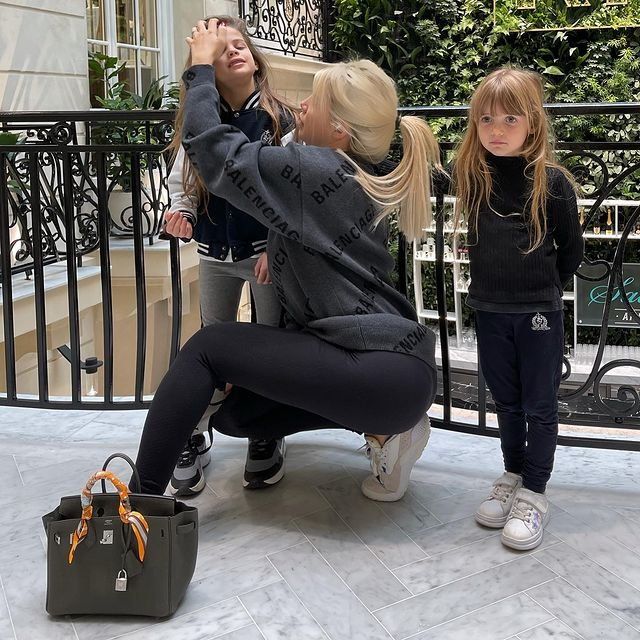 Wanda Nara admitió la dificultad que maneja a la hora de sacar fotos con sus hijos.