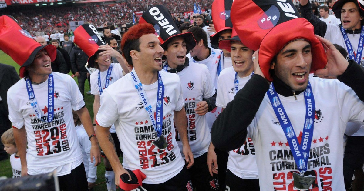 Con 6 títulos nacionales de liga, Newell's es el más ganador de Santa Fe en el ámbito nacional. Con 6 títulos nacionales de liga, Newell's es el más ganador de Santa Fe en el ámbito nacional.