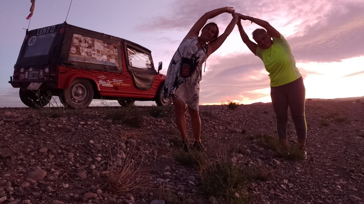 Laura y Olga planean llegar a Alaska.