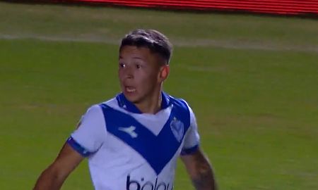 Gianluca Prestianni descontó para Vélez e ilusionó al equipo con el empate frente a Colón. Gianluca Prestianni descontó para Vélez e ilusionó al equipo con el empate frente a Colón.