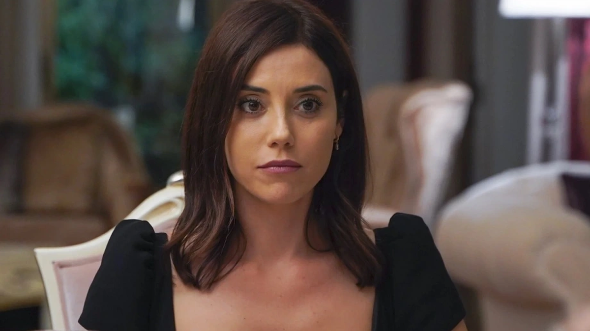 Brilló en Telefé y está desaparecida: la actriz Cansu Dere