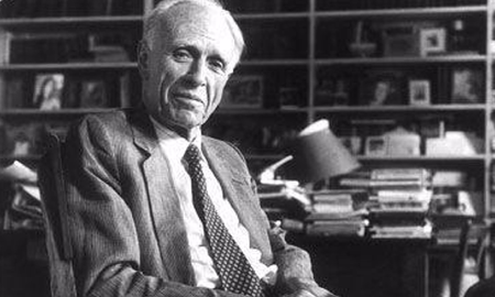 Un día como hoy fallecía Adolfo Bioy Casares, el maestro de la literatura fantástica. Un día como hoy fallecía Adolfo Bioy Casares, el maestro de la literatura fantástica.