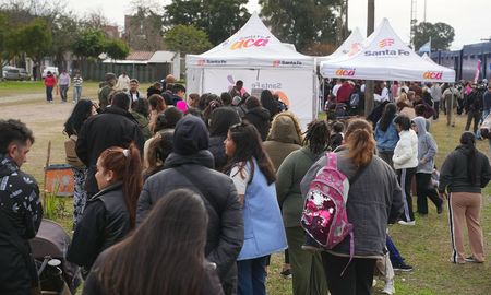 El operativo ofrece atención en salud, documentación, asistencia social y otros servicios gratuitos, con especial énfasis en la atención oftalmológica para niños y adolescentes.