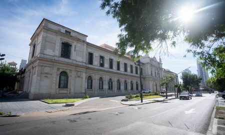 El Programa de Apoyo para Estudiar incluye becas de ayuda económica, comedor, residencia y movilidad, según la situación de cada estudiante. El Programa de Apoyo para Estudiar incluye becas de ayuda económica, comedor, residencia y movilidad, según la situación de cada estudiante.