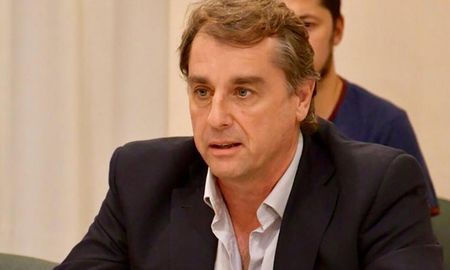 Las personas que van a acceder a la tarjeta son beneficiarios de la AUH que tienen hijos menores de 6 años y mujeres embarazas, explicó Capitani, ministro de Desarrollo Social de Santa Fe, Las personas que van a acceder a la tarjeta son beneficiarios de la AUH que tienen hijos menores de 6 años y mujeres embarazas, explicó Capitani, ministro de Desarrollo Social de Santa Fe,