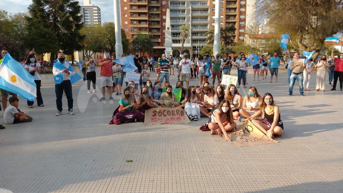 El pedido más fuerte tiene que ver con la vuelta de los estudiantes del ultimo año de la secundaria.