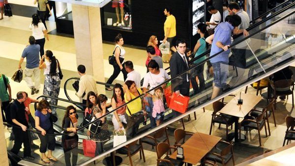 Precio contado vs. financiado: por qué uno será más barato y qué pasará con las cuotas sin interés