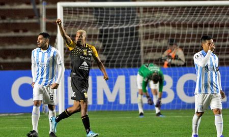 atletico tucuman cayo ante the strongest en la altura de la paz atletico tucuman cayo ante the strongest en la altura de la paz