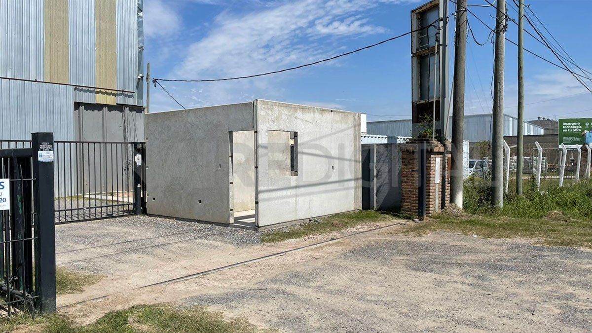 El destacamento policial está ubicado en el kilómetro 4 de la Autovía 19 de la ciudad de Santo Tomé.