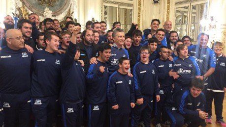 Macri recibió a Los Pumpas Rugby antes de viajar al Mundial