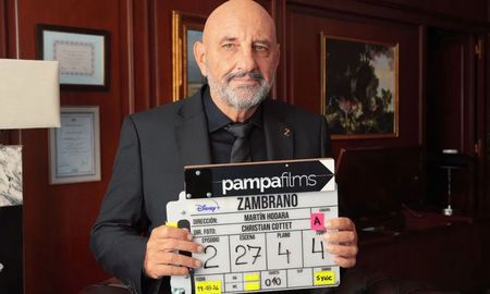 Gabriel El Puma Goity encarna a un abogado penalista que intercambia favores judiciales por beneficios personales, exponiendo la corrupción en los pasillos de tribunales. Gabriel El Puma Goity encarna a un abogado penalista que intercambia favores judiciales por beneficios personales, exponiendo la corrupción en los pasillos de tribunales.