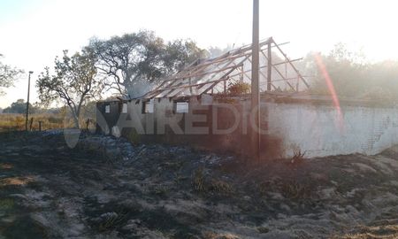 asi quedaron las ruinas de cayasta tras el voraz incendio: las imagenes