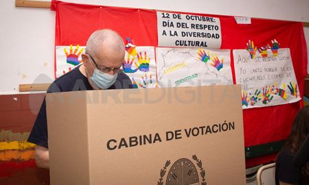 En la provincia de Santa Fe se utiliza el sistema de boleta única para los cargos locales. En la provincia de Santa Fe se utiliza el sistema de boleta única para los cargos locales.
