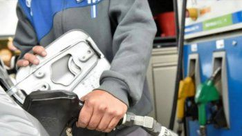 Se espera otro aumento de la nafta en Santa Fe: cómo quedarán los precios