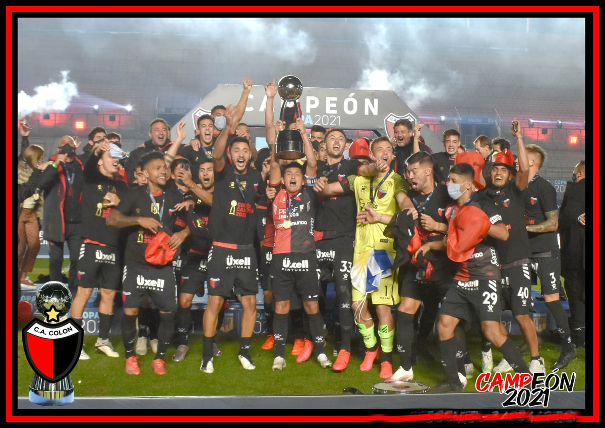 La foto del Pulga con la Copa de la Liga en el 2021 es la que más le gustó de todas las que sacó en su trabajo como fotógrafo. La foto del Pulga con la Copa de la Liga en el 2021 es la que más le gustó de todas las que sacó en su trabajo como fotógrafo.