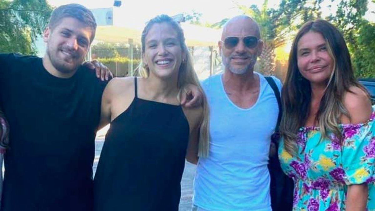 La emoción del papá de Barbie Vélez ante la boda de su hija.